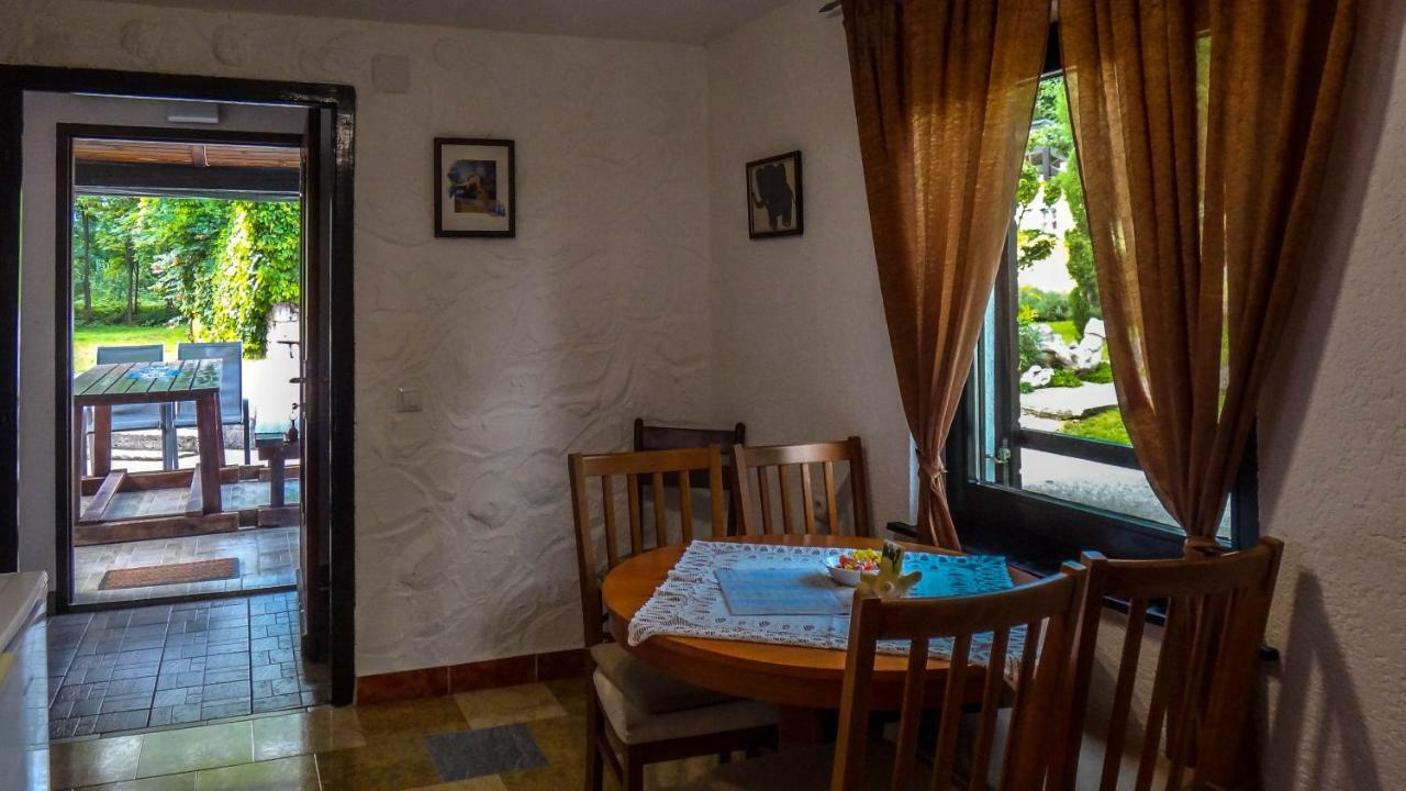 Apartment Franciska Rakovica Dış mekan fotoğraf